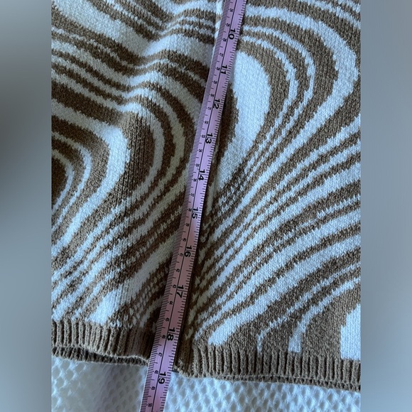Hollister thick knit brown and White abstract swirl Zip-Up Sweater NWOT Small - Picture 7 of 9